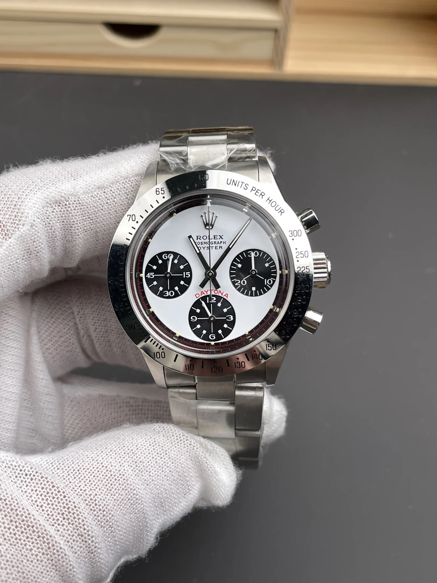 Rolex Daytona 37mm — photographed off the sweep