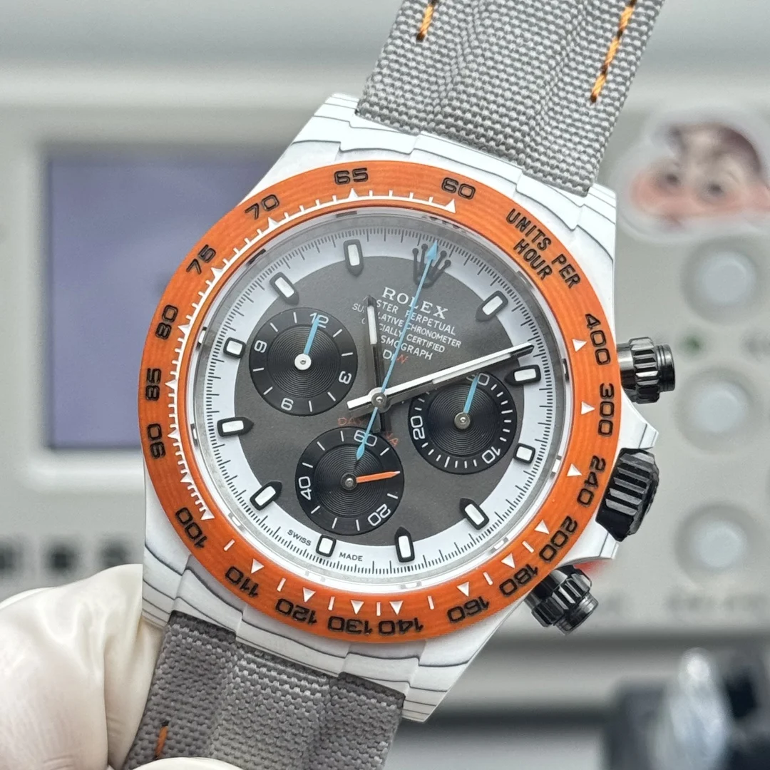 Rolex Daytona Carbon — photographed off the sweep