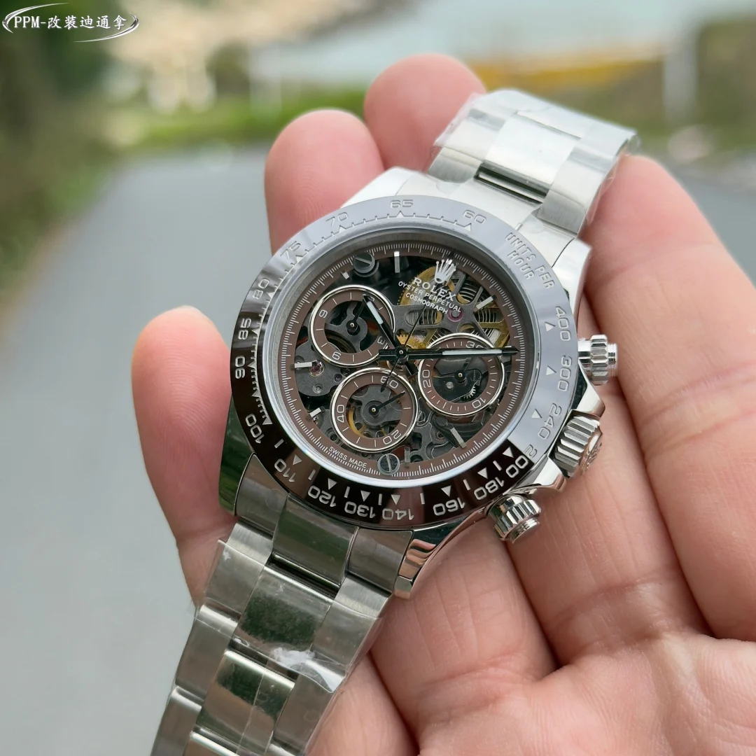 Rolex Daytona Carbon — photographed off the sweep