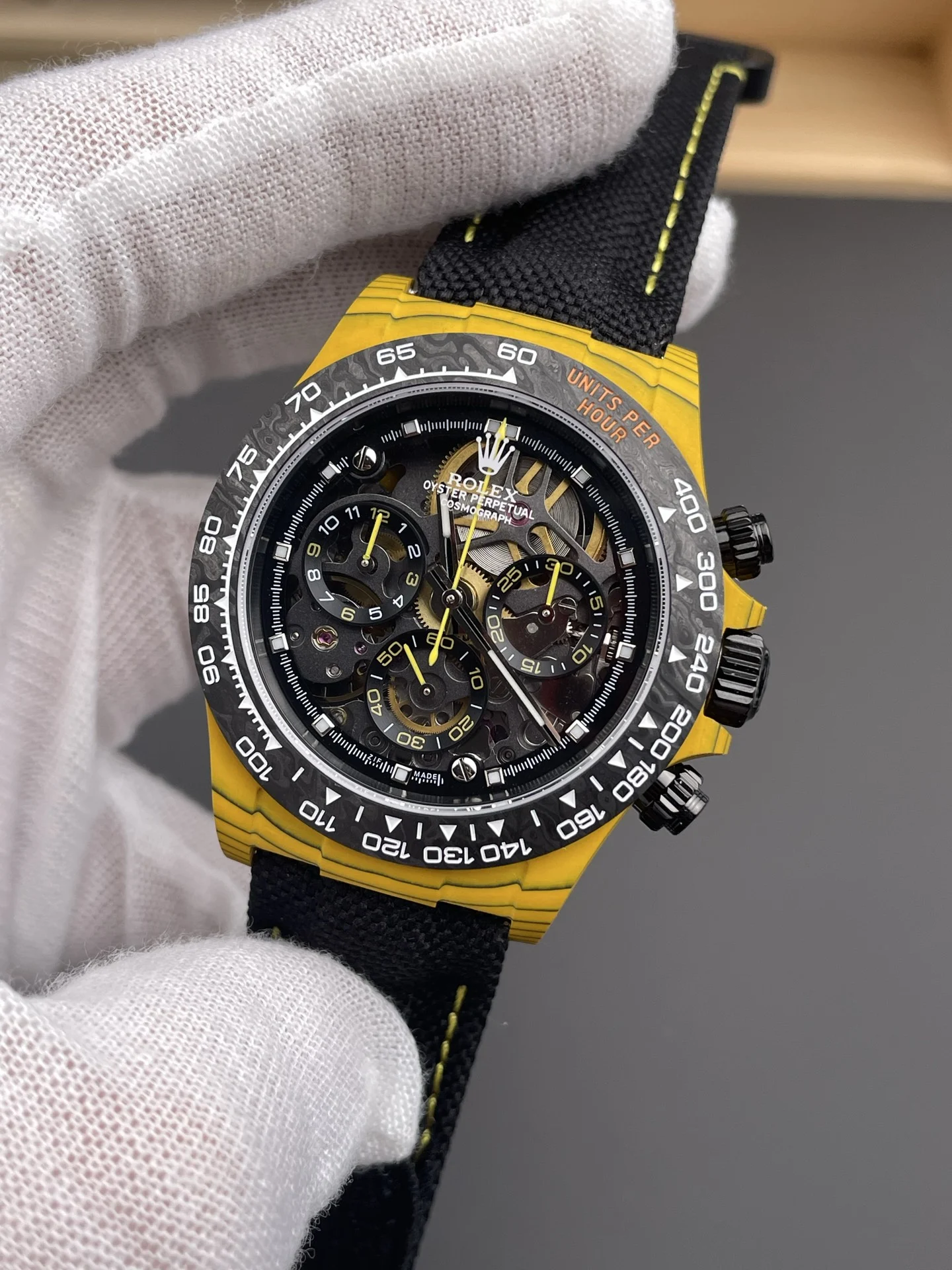 Rolex Daytona Carbon 40mm — photographed off the sweep