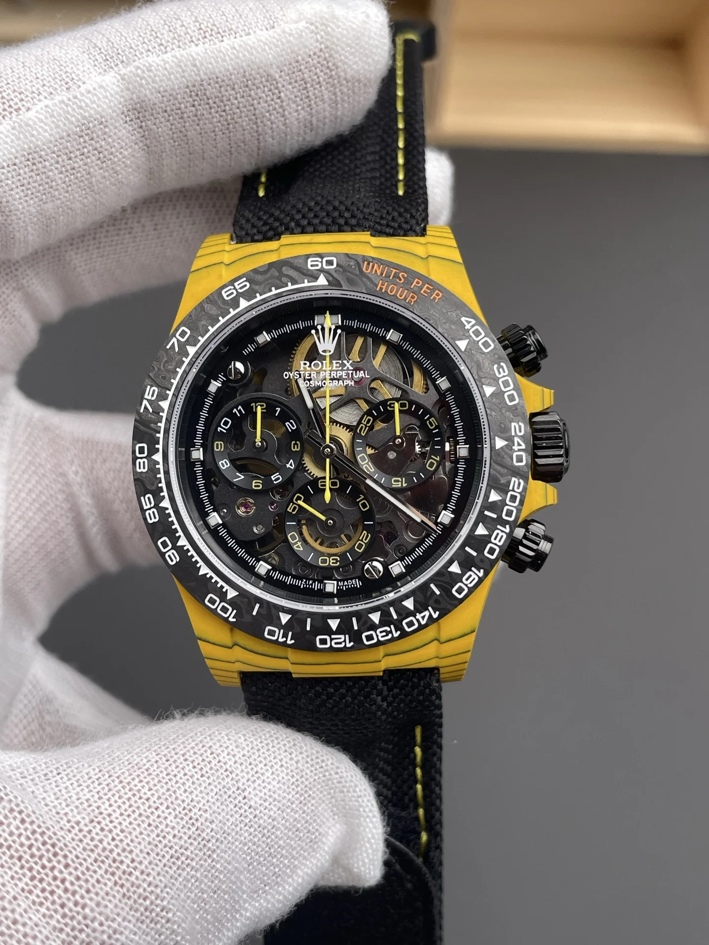 Rolex Daytona Carbon 40mm — photographed off the sweep