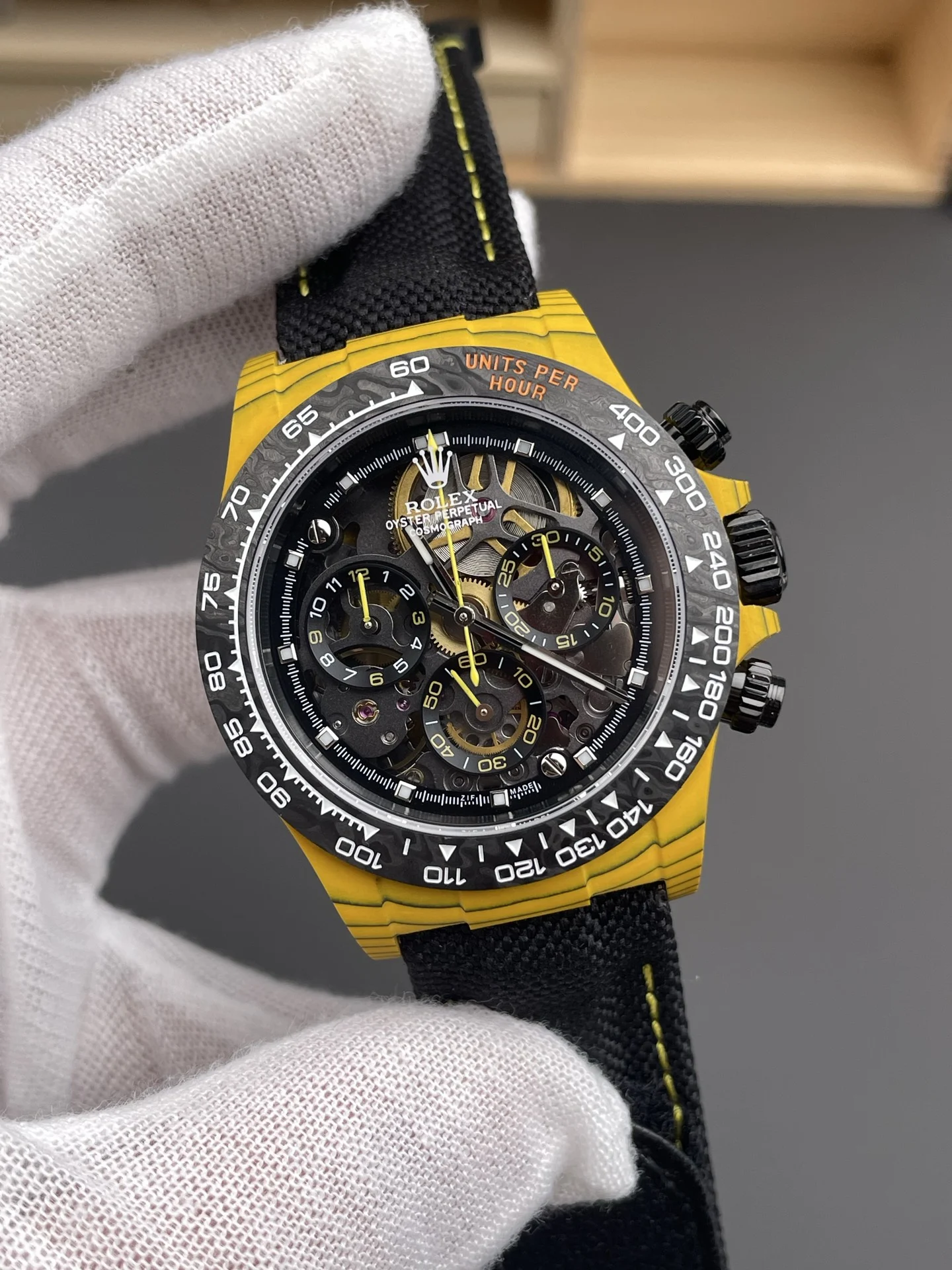 Rolex Daytona Carbon 40mm — photographed off the sweep