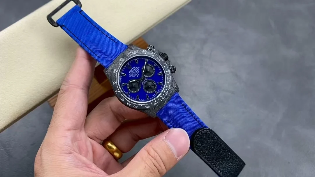 Rolex Daytona Carbon Black Dial — photographed off the sweep