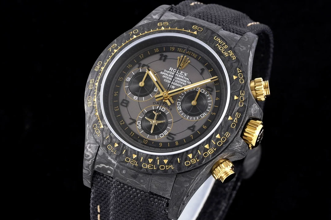 Rolex Daytona Champagne Carbon Black Dial — photographed off the sweep