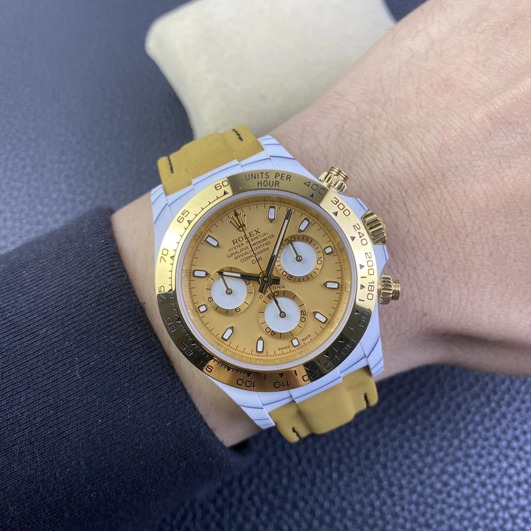 Rolex Daytona Champagne Carbon Black Dial — photographed off the sweep