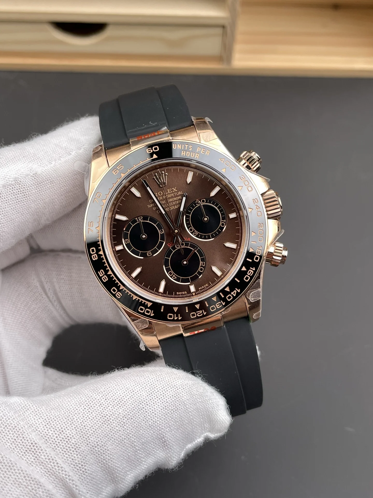 Rolex Daytona Chocolate 40mm — photographed off the sweep