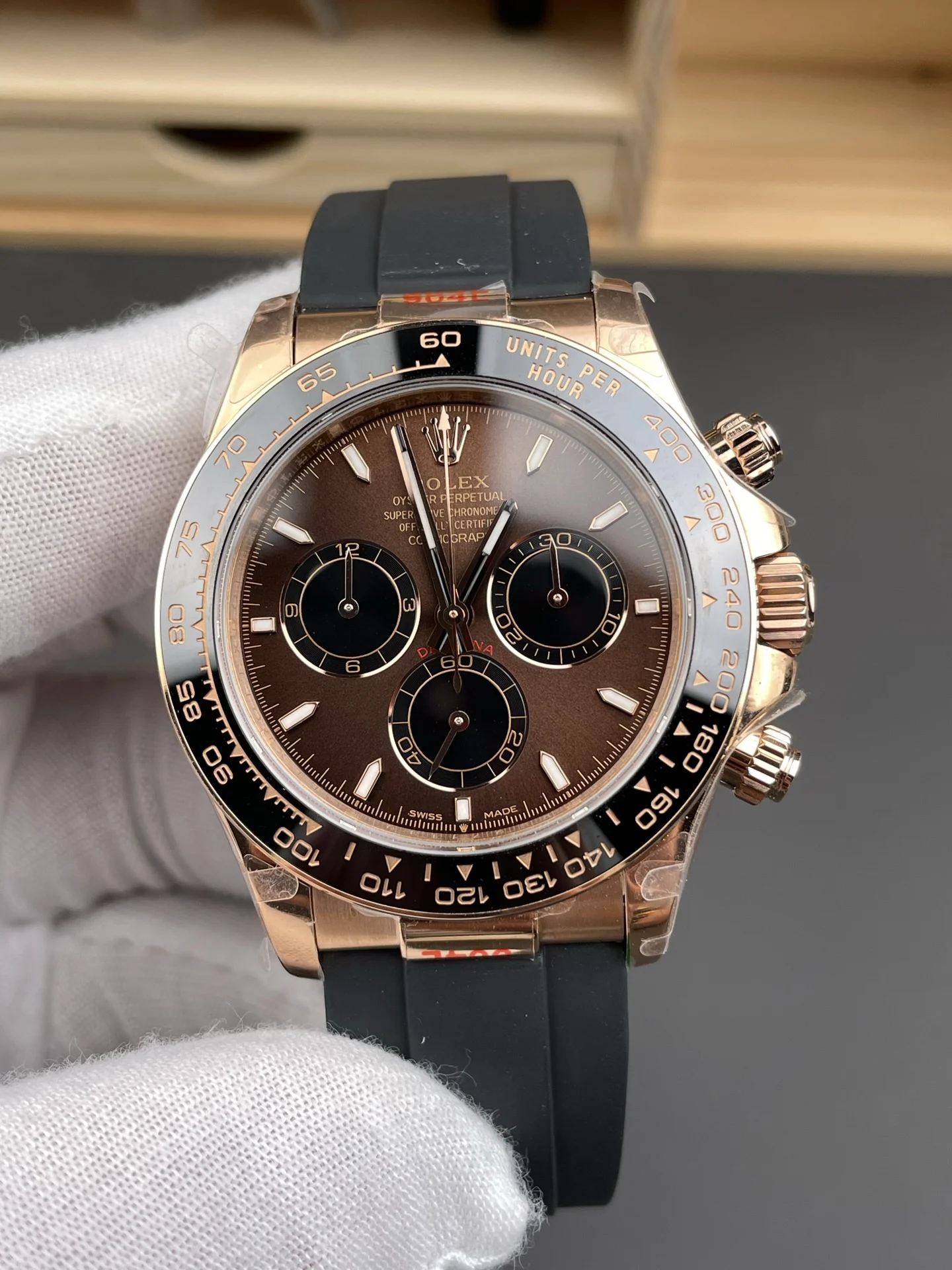 Rolex Daytona Chocolate 40mm — photographed off the sweep