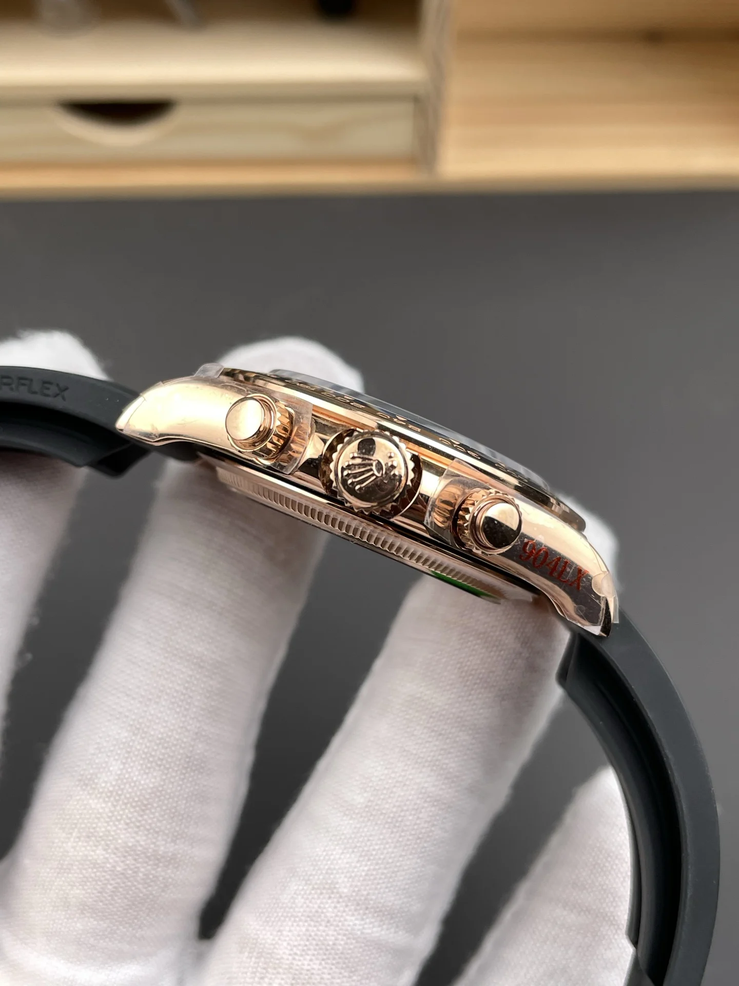 Rolex Daytona Chocolate 40mm — photographed off the sweep