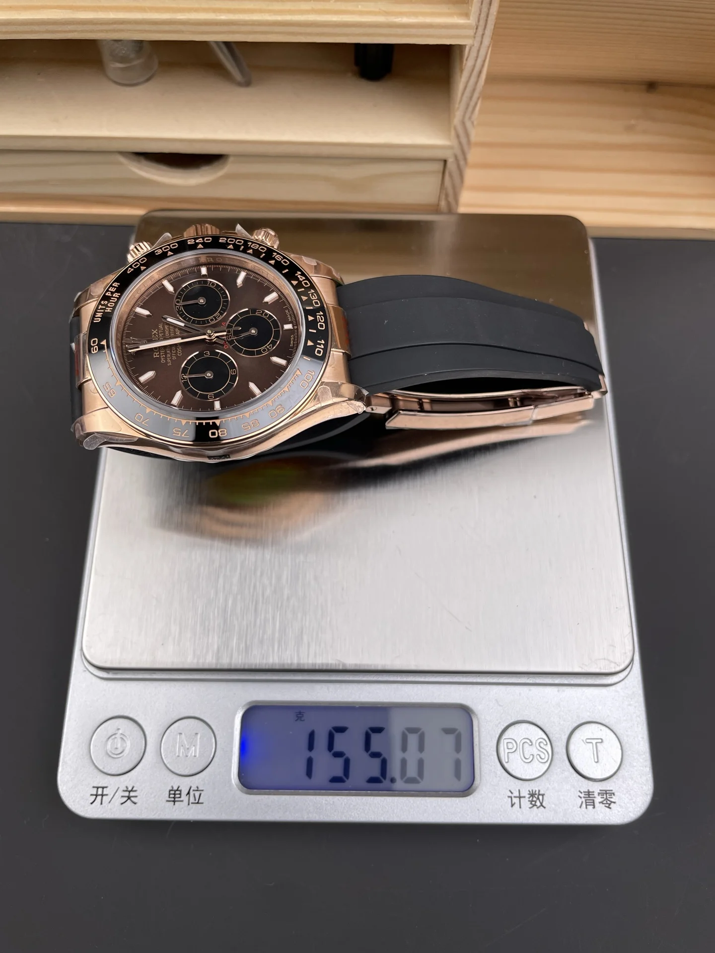 Rolex Daytona Chocolate 40mm — photographed off the sweep