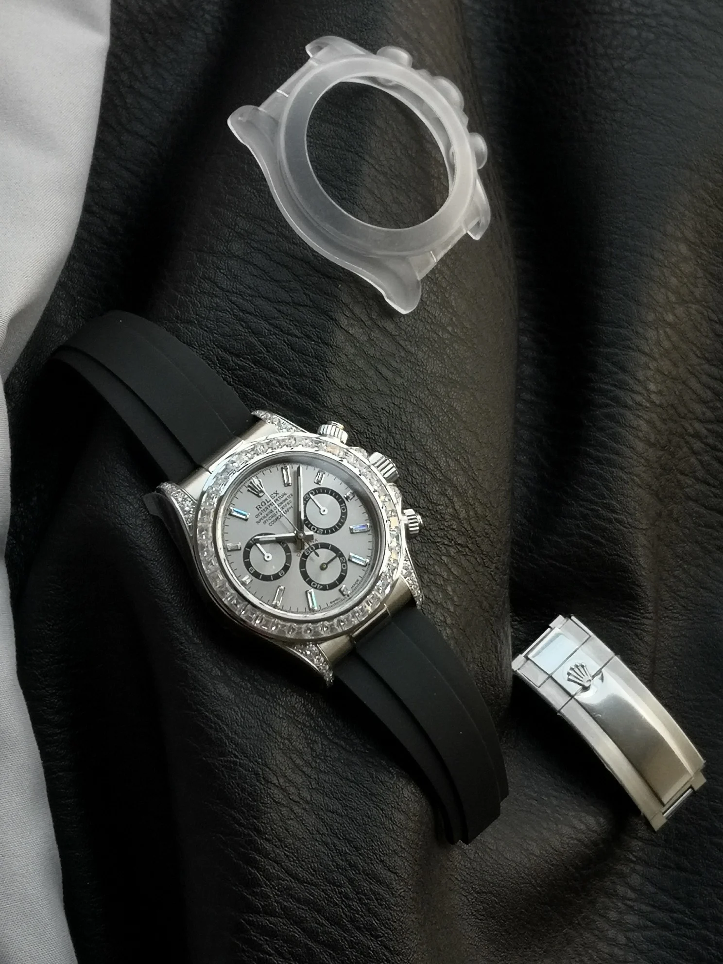 Rolex Daytona Diamond-Set — photographed off the sweep