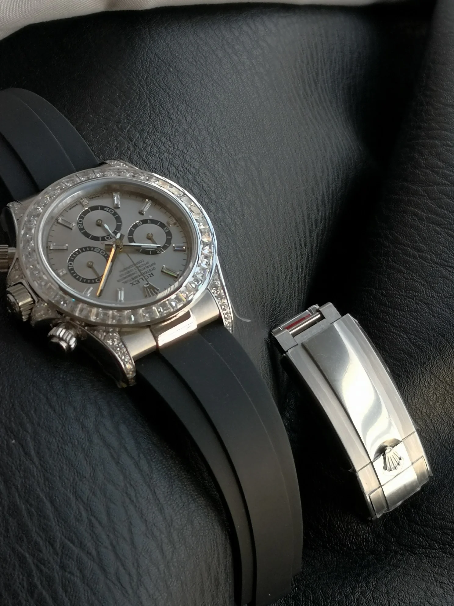 Rolex Daytona Diamond-Set — photographed off the sweep