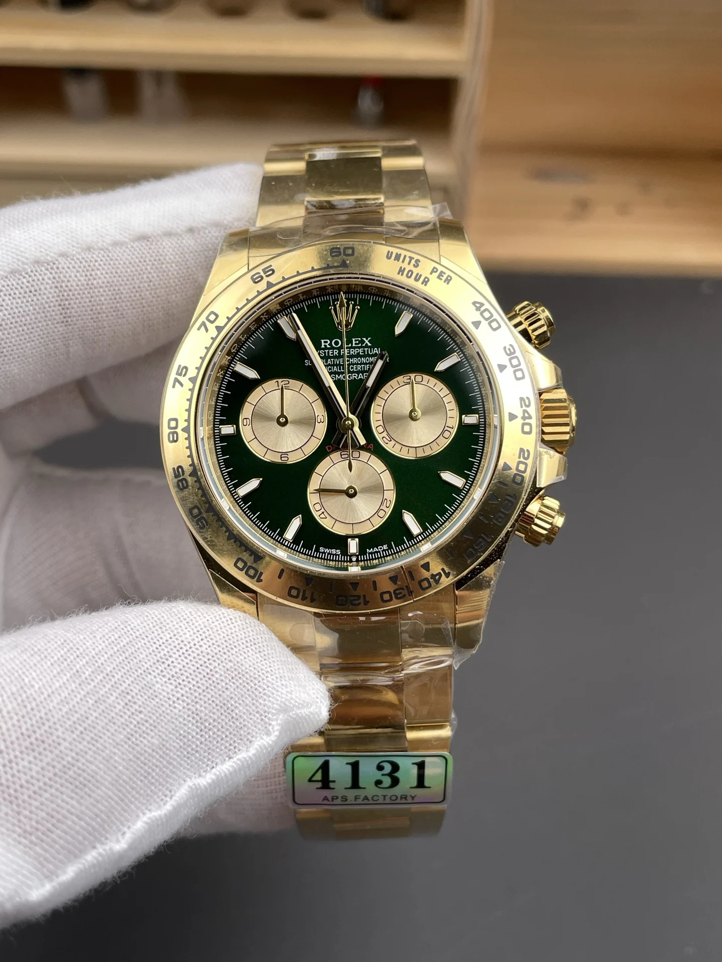 Rolex Daytona Green Dial 40mm — photographed off the sweep