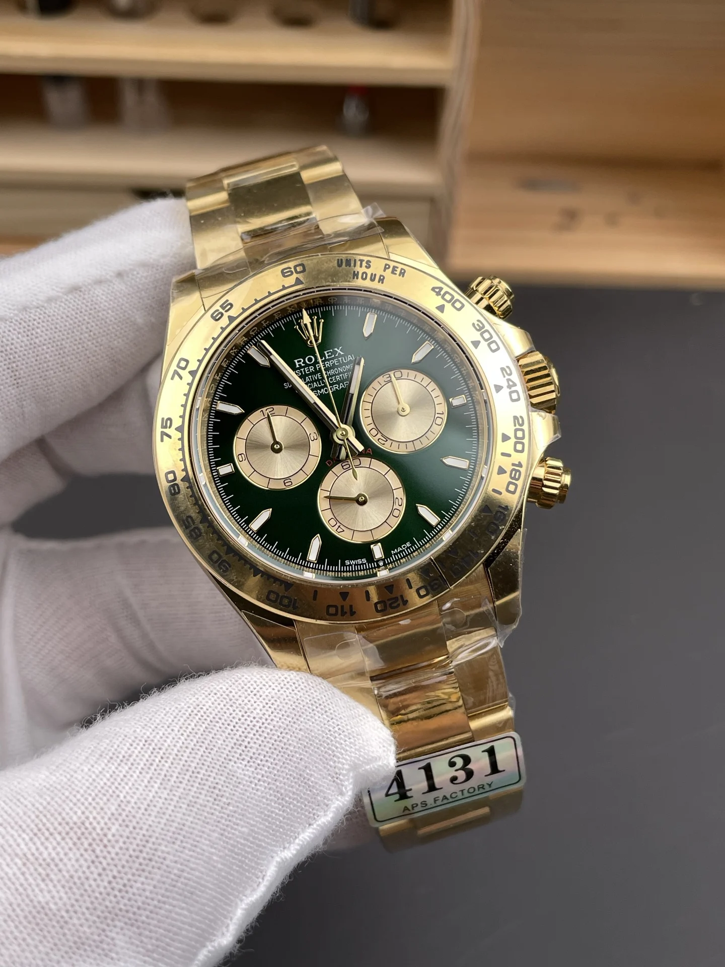Rolex Daytona Green Dial 40mm — photographed off the sweep