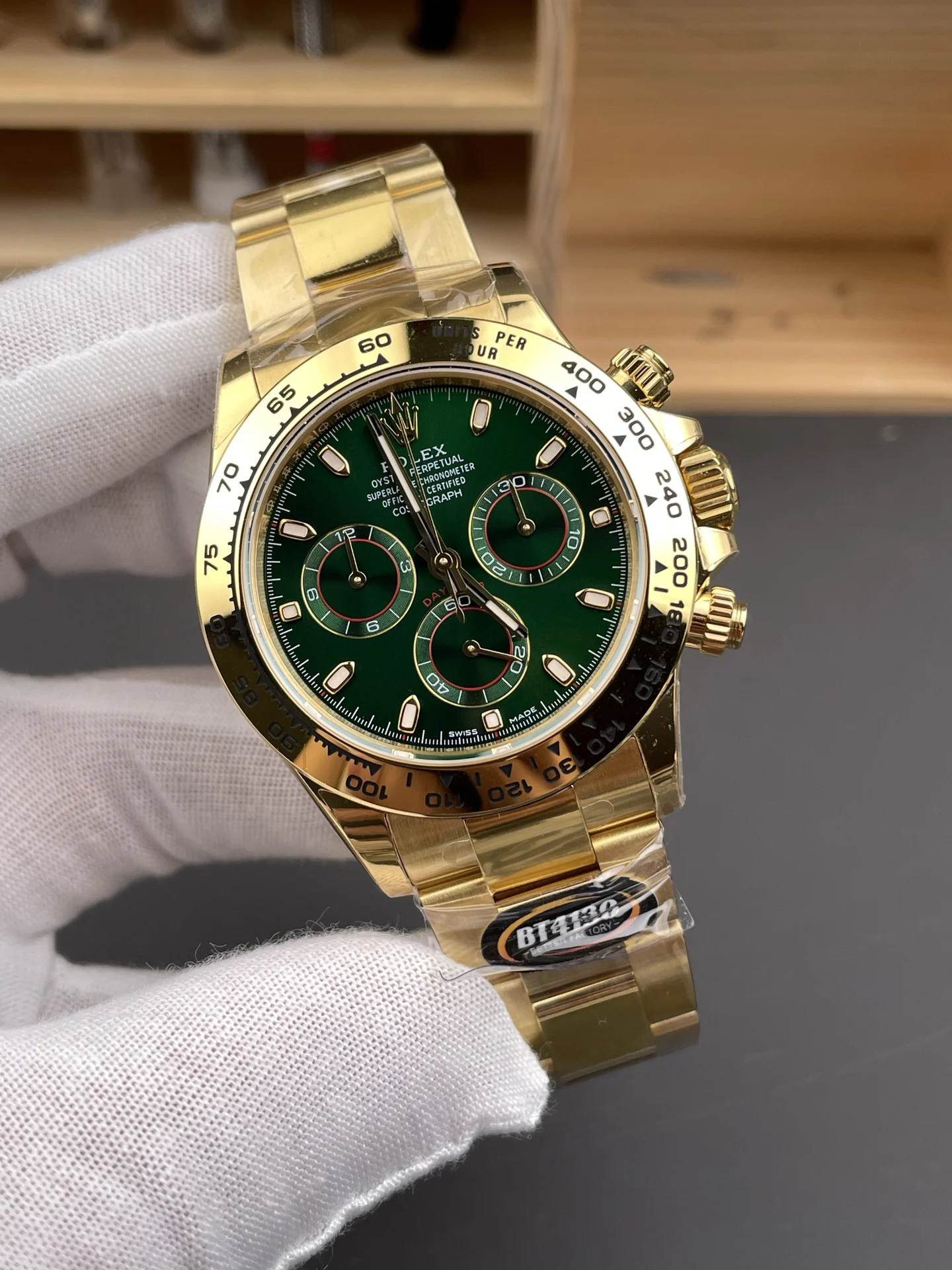 Rolex Daytona Green Dial 40mm — photographed off the sweep