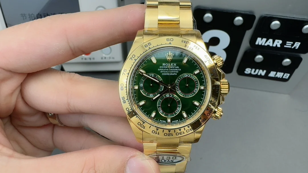Rolex Daytona Green Dial — photographed off the sweep