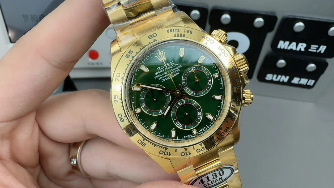 Rolex Daytona Green Dial — photographed off the sweep