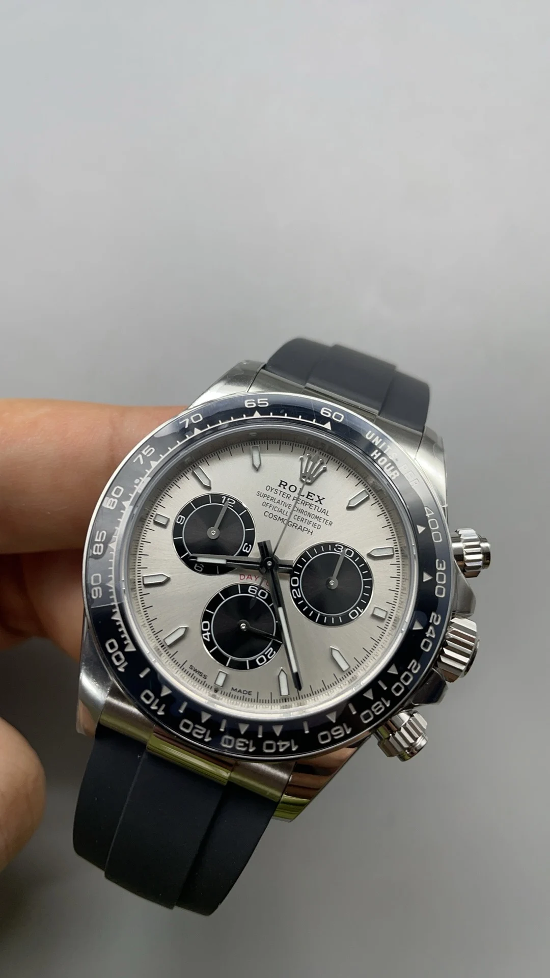 Rolex Daytona Grey Dial — photographed off the sweep