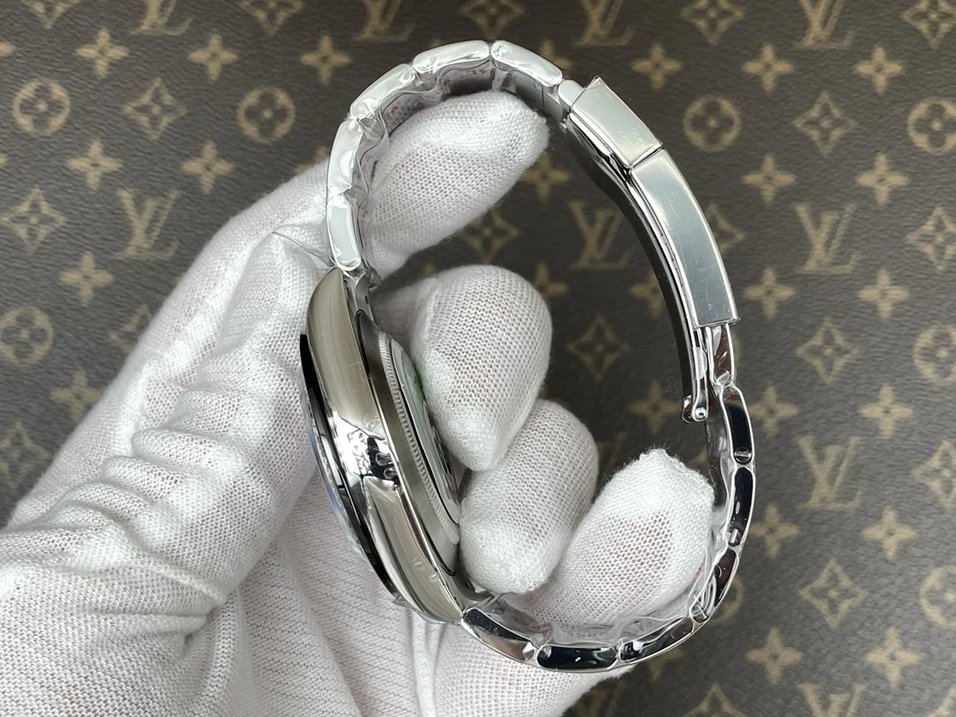Rolex Daytona Panda — photographed off the sweep