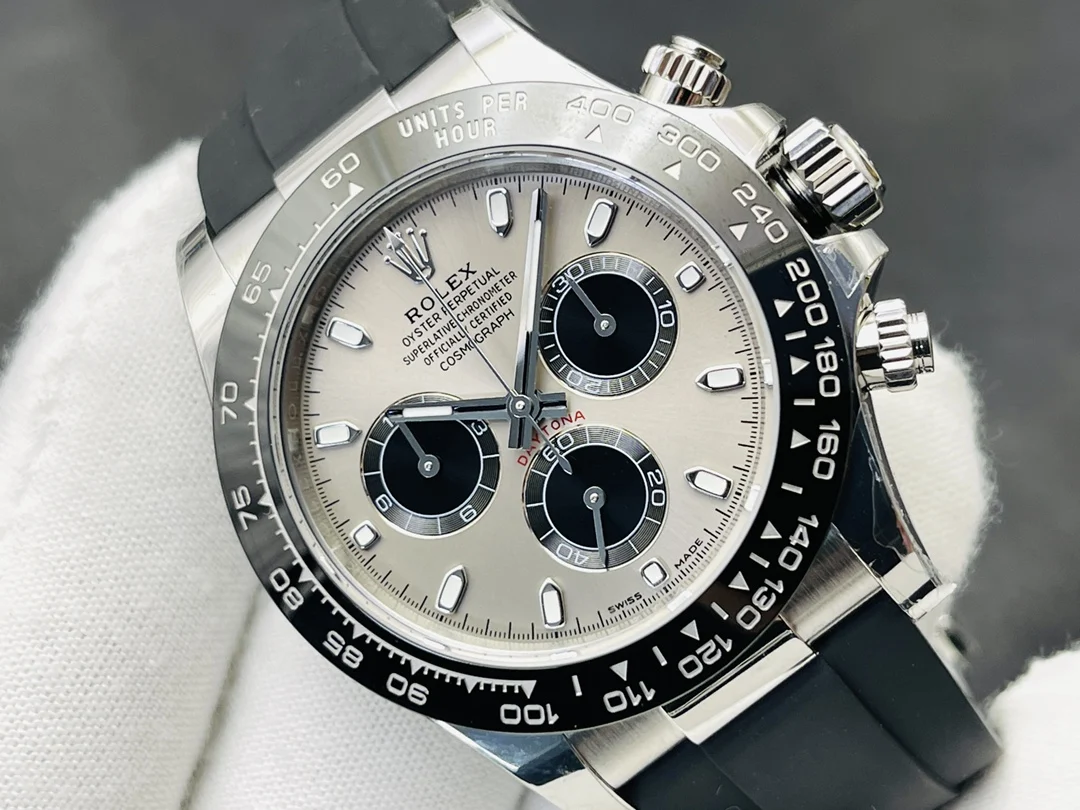 Rolex Daytona Platinum Black Dial 116500 40mm — photographed off the sweep