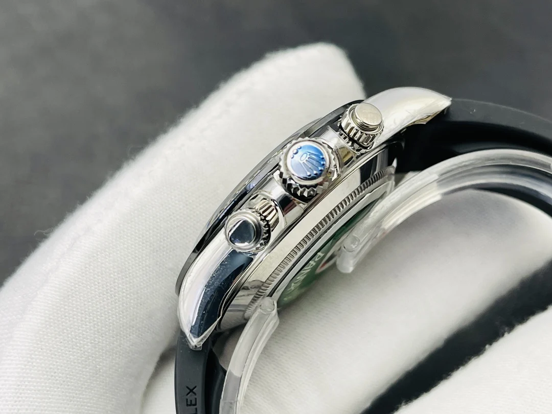 Rolex Daytona Platinum Black Dial 116500 40mm — photographed off the sweep
