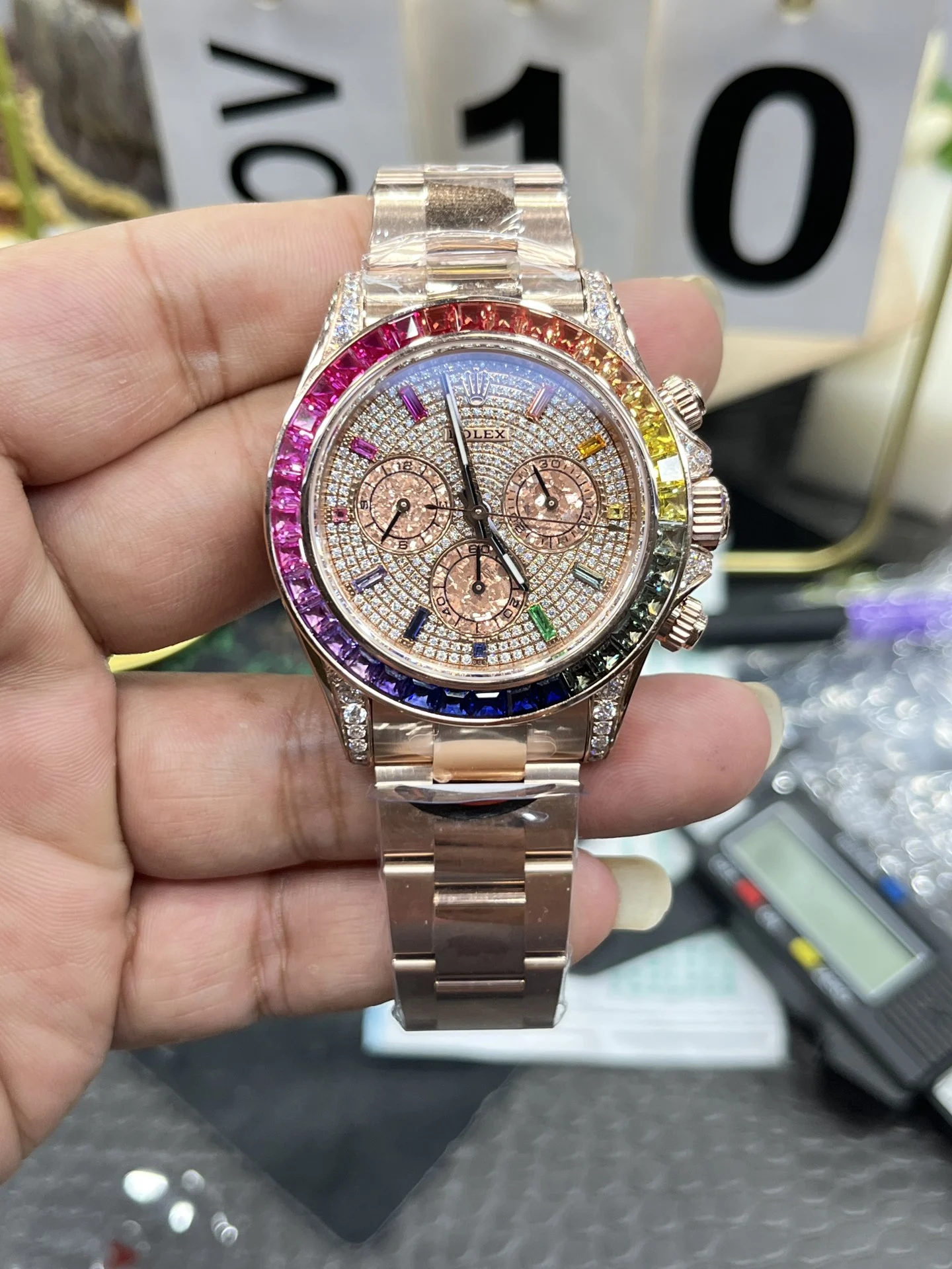 Rolex Daytona Rainbow Diamond-Set 40mm — photographed off the sweep
