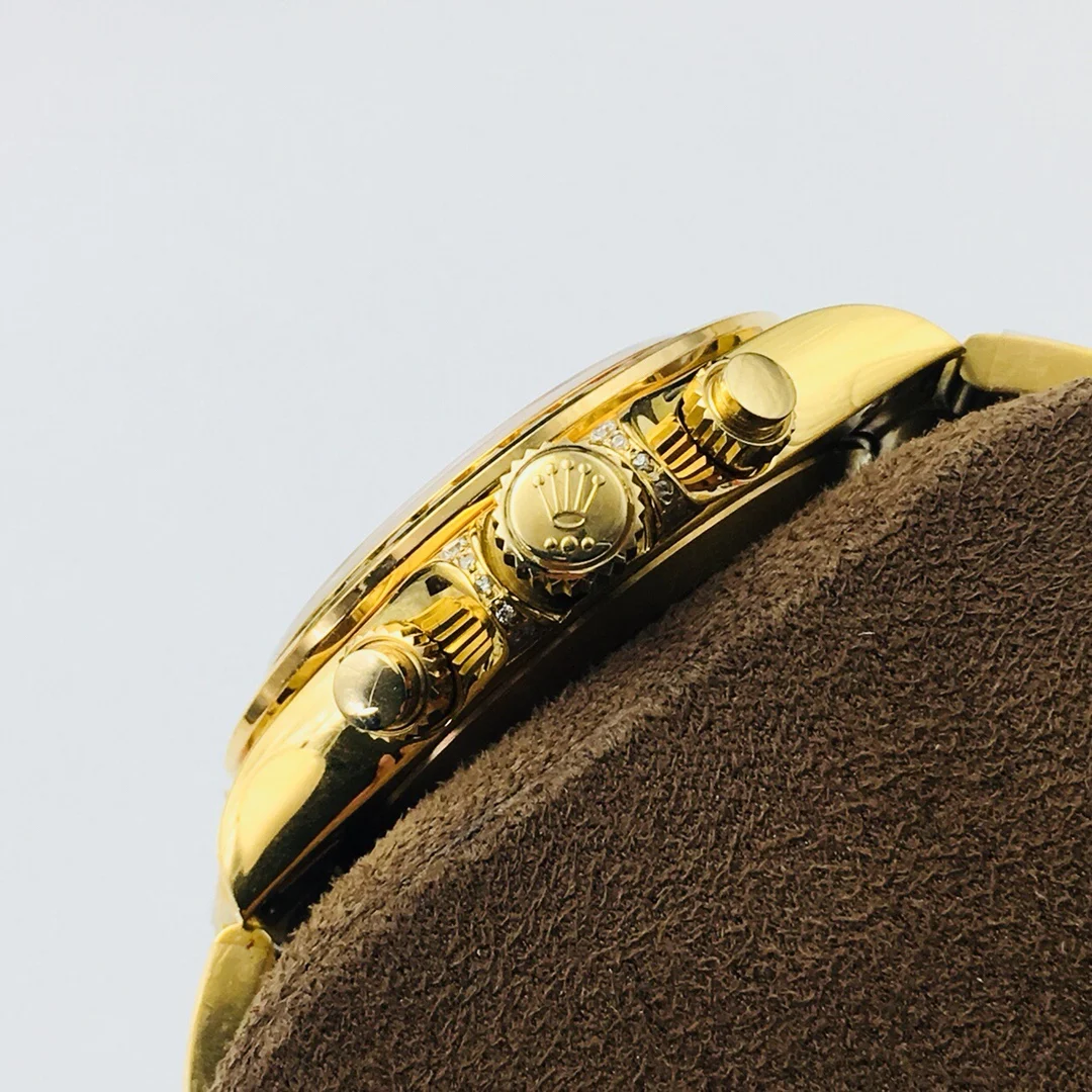 Rolex Daytona Rainbow Steel Green Dial Diamond-Set — photographed off the sweep