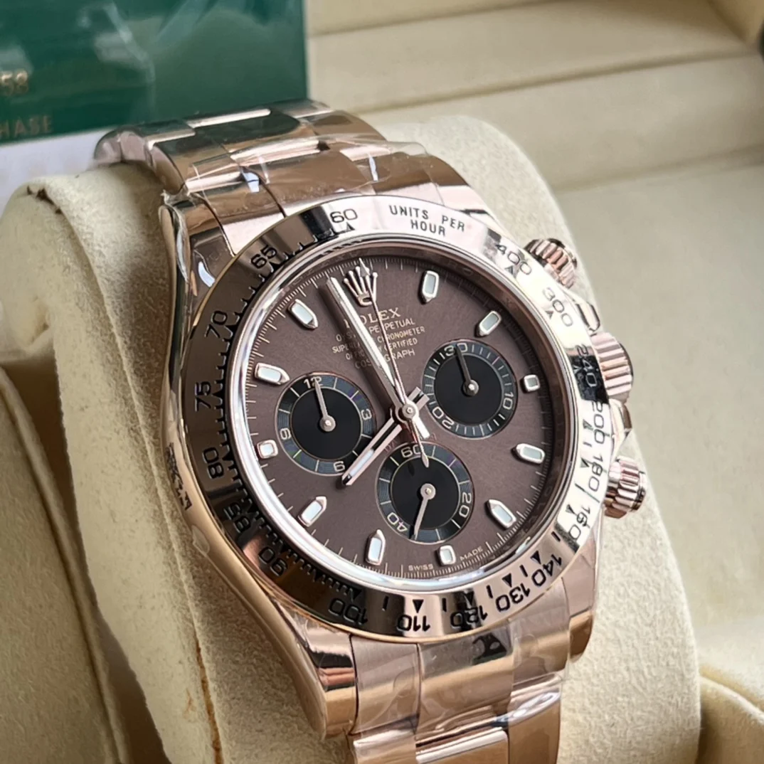 Rolex Daytona Rose Gold — photographed off the sweep
