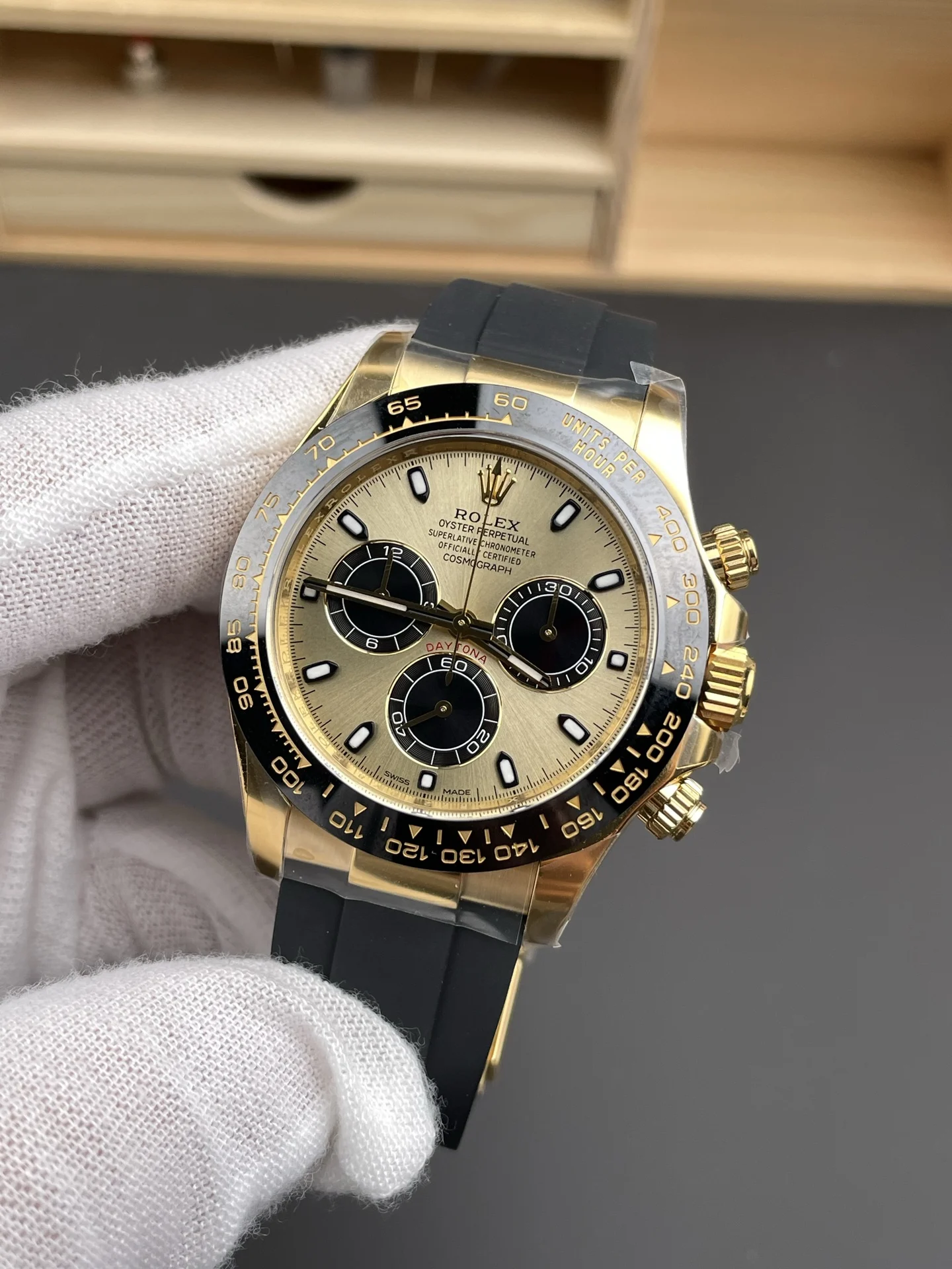 Rolex Daytona Shawn Yue 40mm — photographed off the sweep