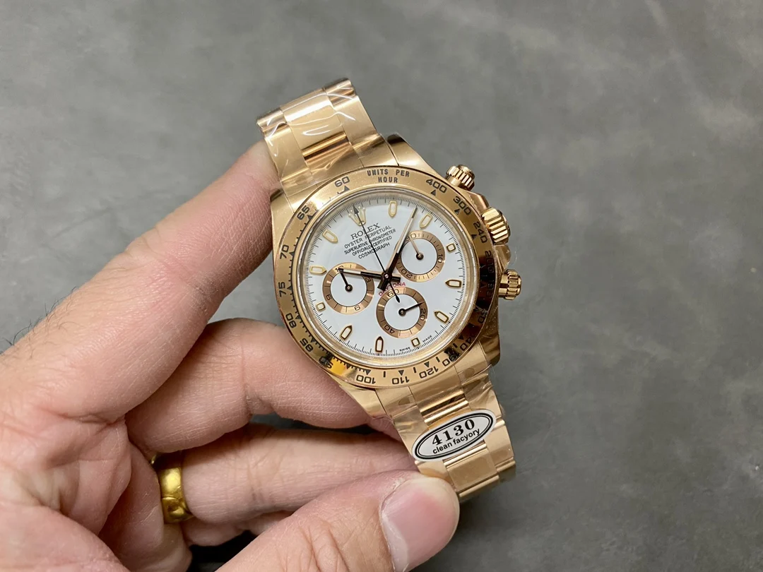 Rolex Daytona Steel 40mm — photographed off the sweep