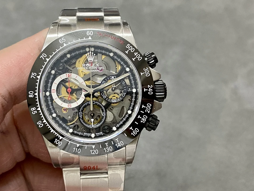 Rolex Daytona Steel 40mm — photographed off the sweep
