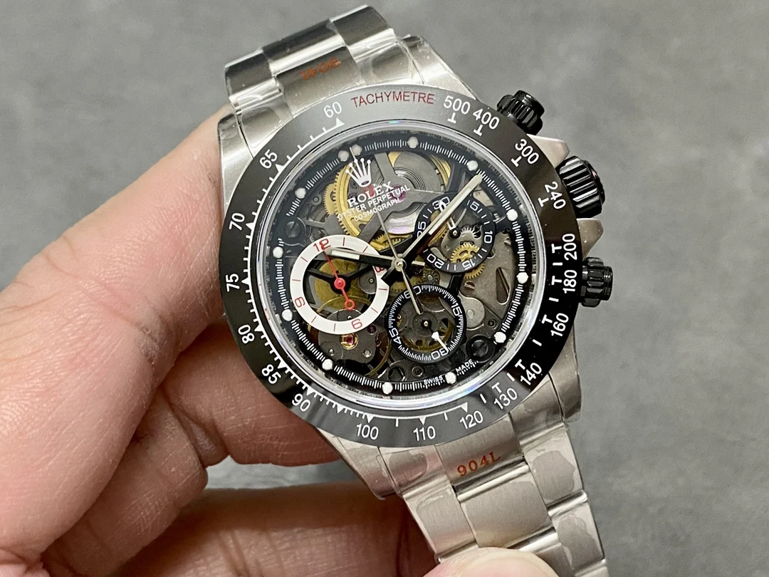 Rolex Daytona Steel 40mm — photographed off the sweep