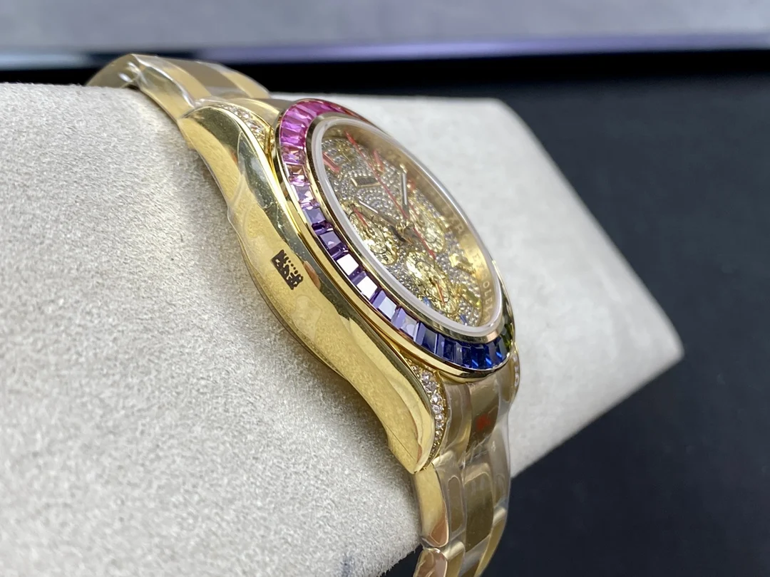 Rolex Daytona Steel Diamond-Set — photographed off the sweep