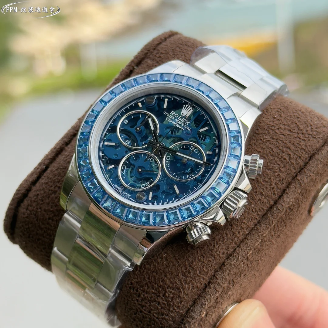 Rolex Daytona Tiffany Carbon — photographed off the sweep