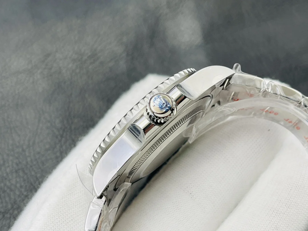 Rolex GMT-Master Ceramic — photographed off the sweep