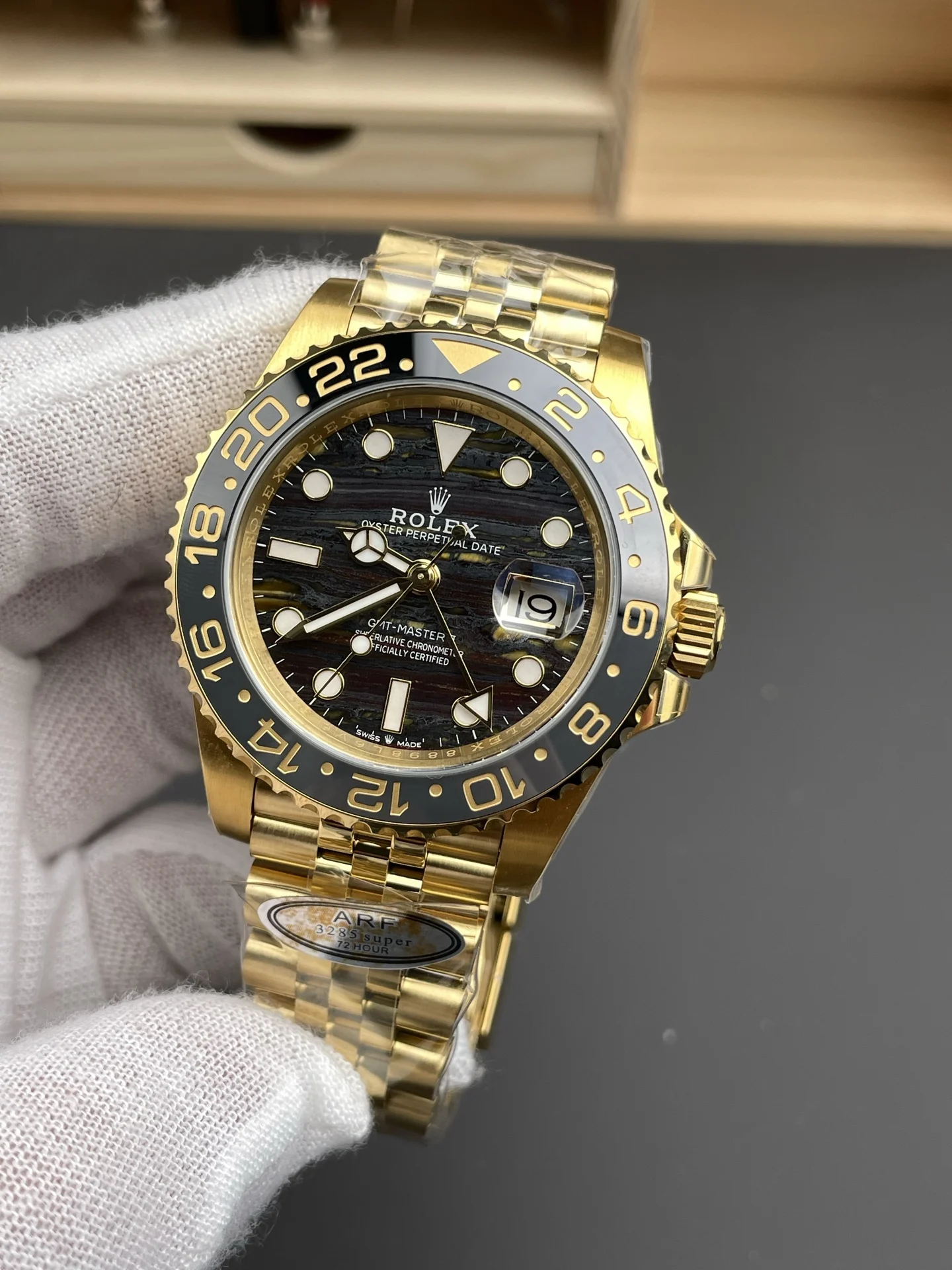 Rolex GMT-Master II 40mm — photographed off the sweep