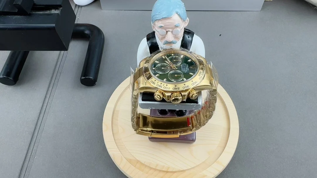 Rolex Green Dial — photographed off the sweep