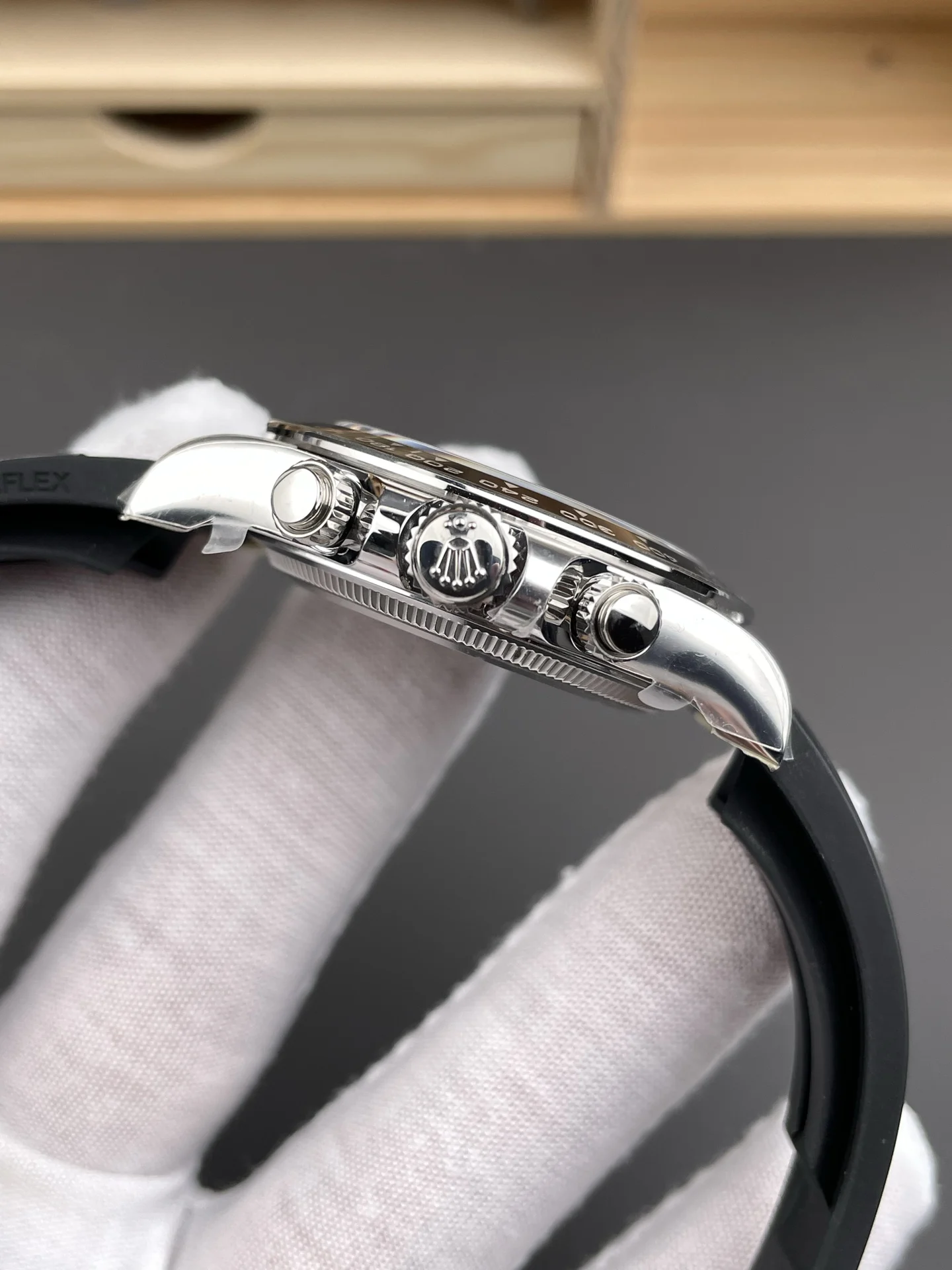 Rolex Le Mans Diamond-Set 40mm — photographed off the sweep
