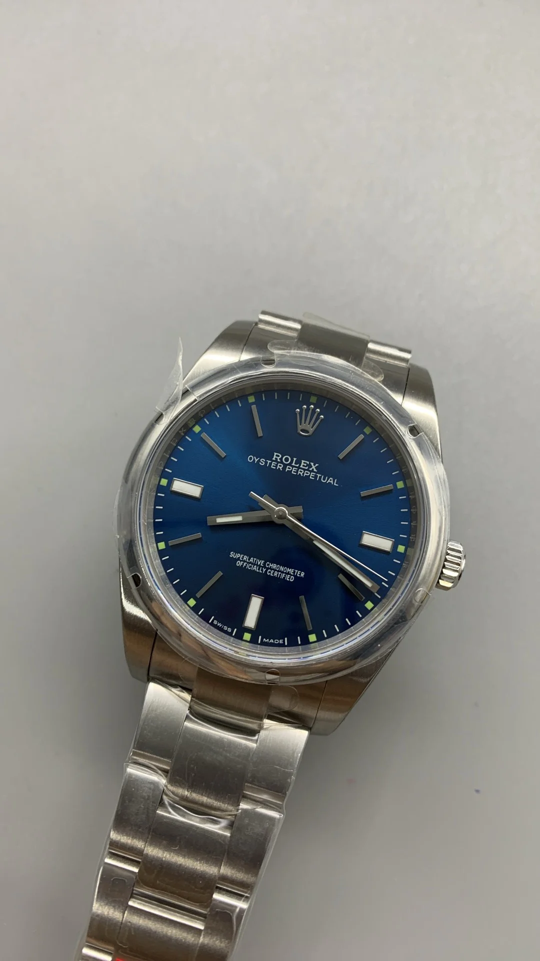 Rolex Oyster Perpetual 39mm — photographed off the sweep