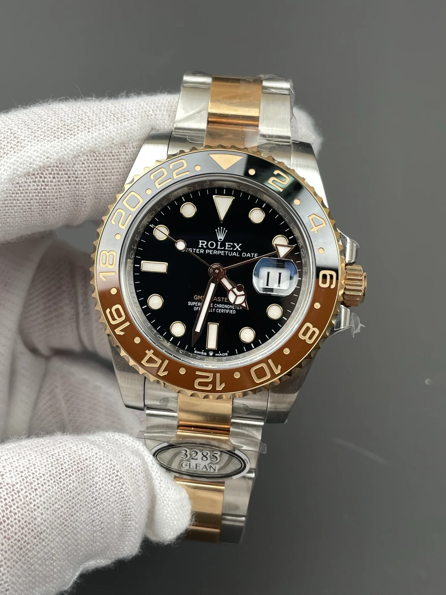 Rolex Root Beer Two-Tone 40mm — photographed off the sweep