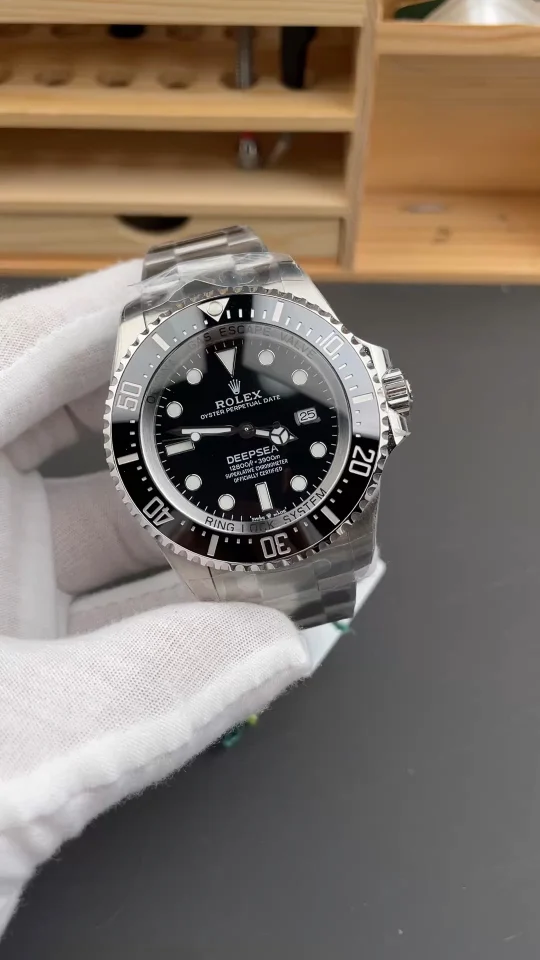 Rolex Sea-Dweller 44mm