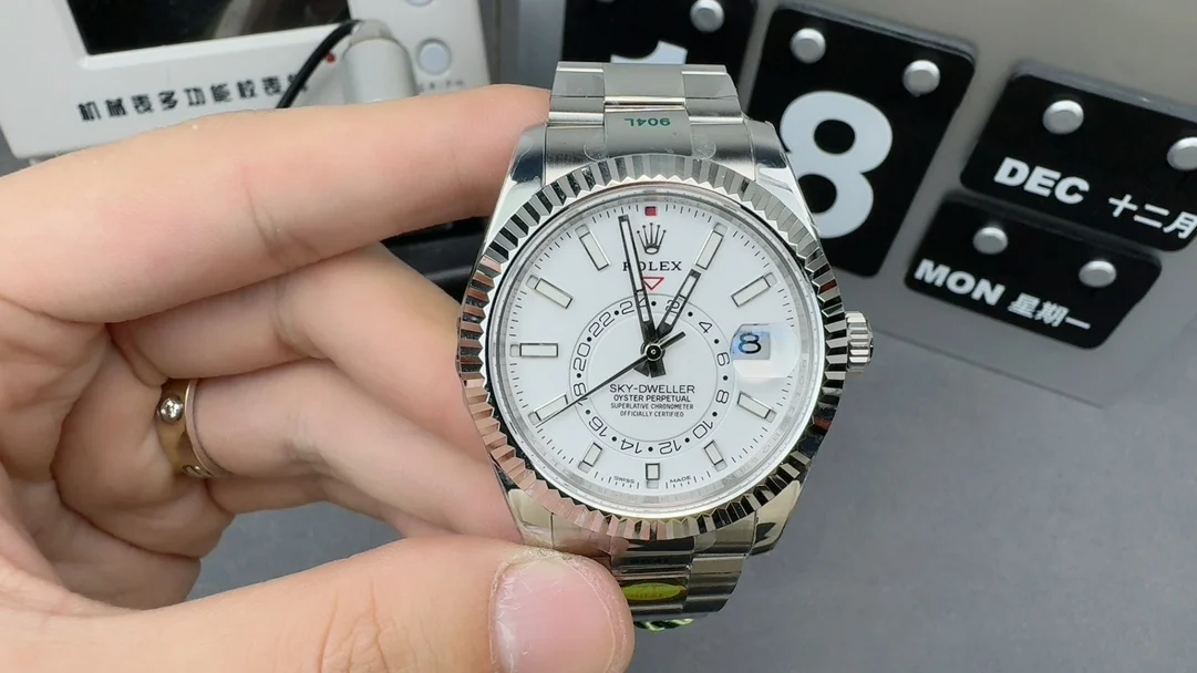 Rolex Skywalker — photographed off the sweep