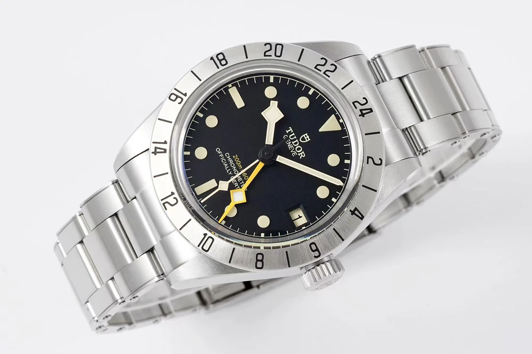 Rolex Steel Black Dial 39mm — photographed off the sweep