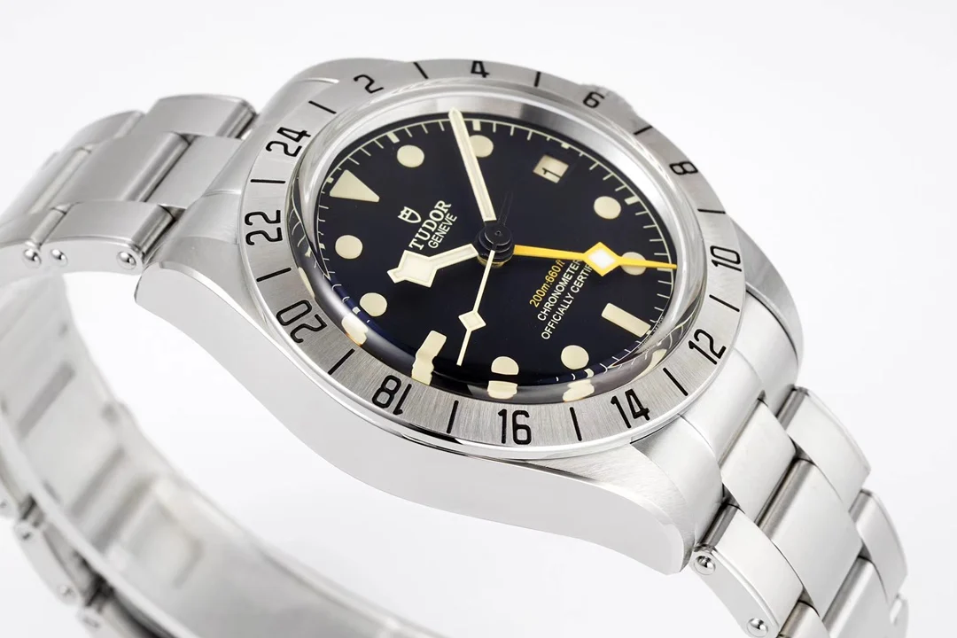 Rolex Steel Black Dial 39mm — photographed off the sweep
