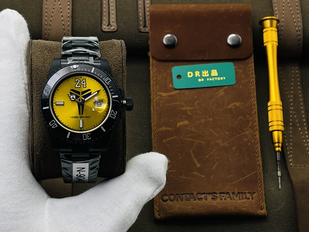 Rolex Steel Black Dial 40mm — photographed off the sweep