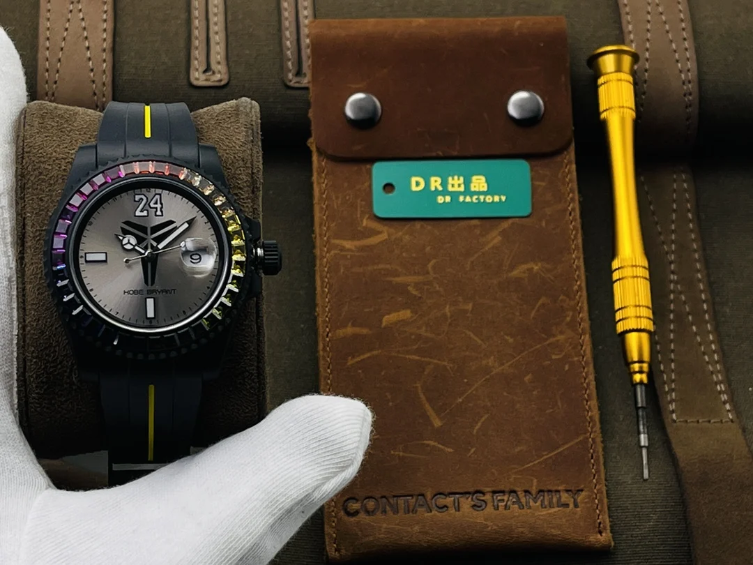 Rolex Steel Black Dial 40mm — photographed off the sweep