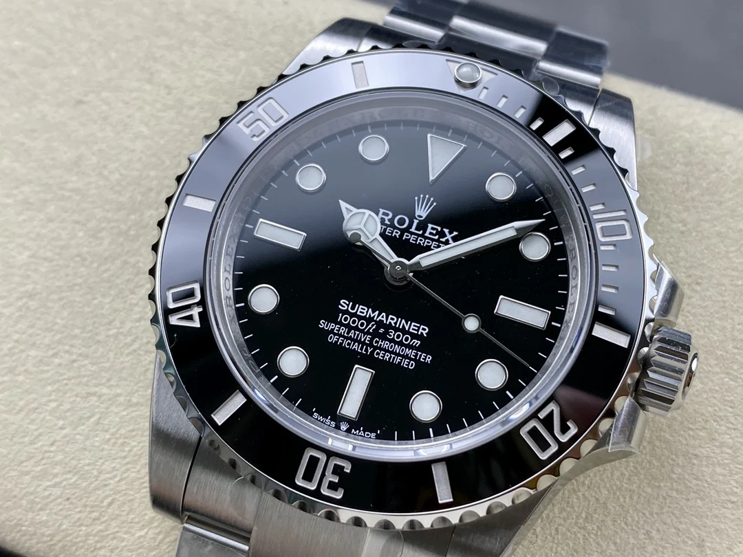 Rolex Submariner Black Dial 41mm — photographed off the sweep