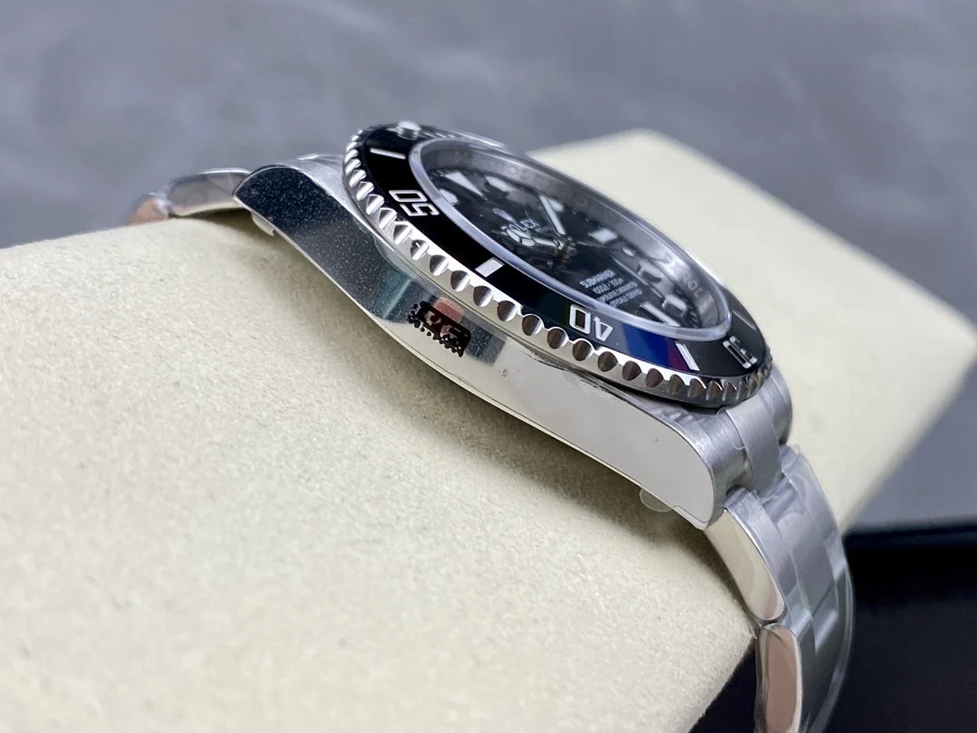 Rolex Submariner Black Dial 41mm — photographed off the sweep