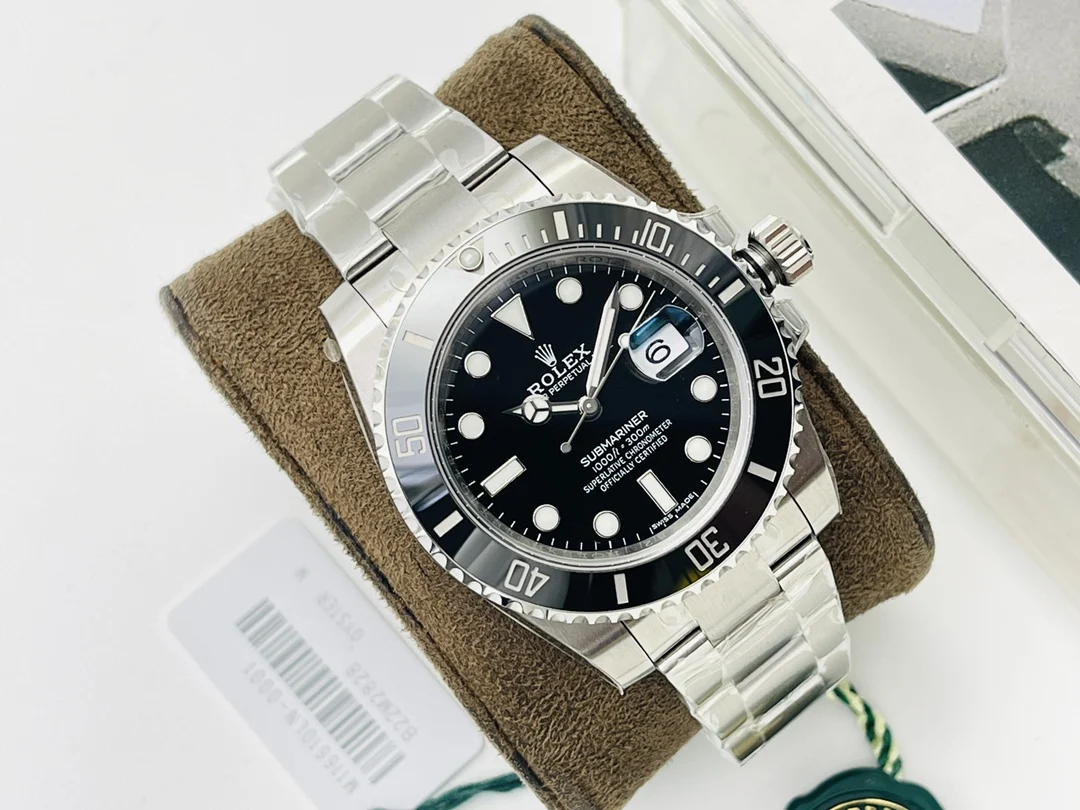 Rolex Submariner Black Dial — photographed off the sweep