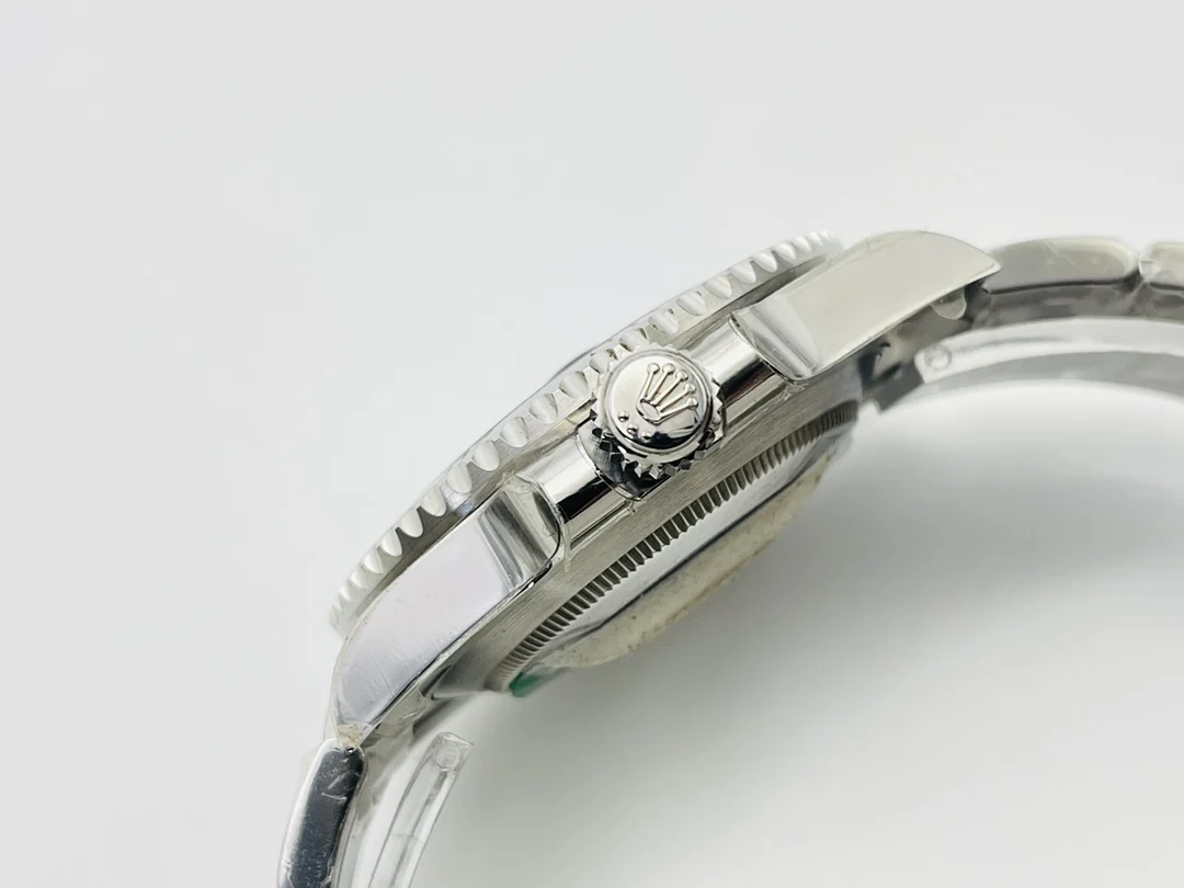 Rolex Submariner Black Dial — photographed off the sweep