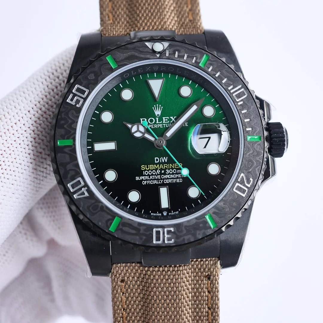 Rolex Submariner Carbon Black Dial — photographed off the sweep